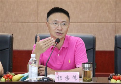http://www.lzy.edu.cn/__local/9/CF/7E/DD0C989EE31FE7D0A97C6A409EB_C344BB51_B06E.jpg